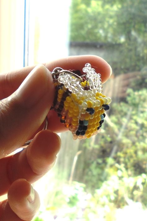 Seed Bead Animals, Minecraft Handmade, Minecraft Keychain, Seed Bead Keychain, Bead Bee, Bee Beads, Minecraft Bee, Minecraft Gifts, Bead Animals