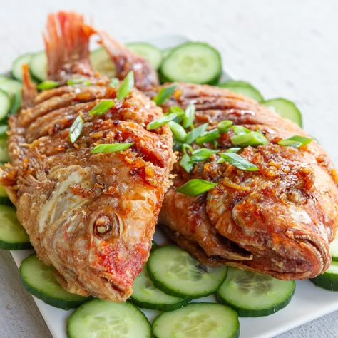 Fresh Ingredient Recipes, Vietnamese Fish, Soy Glaze, Home Cooking Recipes, Asian Fish Recipes, Fried Fish Recipes, Tilapia Recipes, Baked Fish, Seafood Dinner