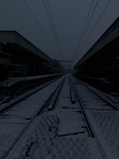 Ghost Train Aesthetic, Dark Train Aesthetic, Dark Snowy Aesthetic, Snowy Train Aesthetic, Slush Ice, London Train, Creepy Snow Aesthetic, Dark Snowy Night Aesthetic, Winter Train