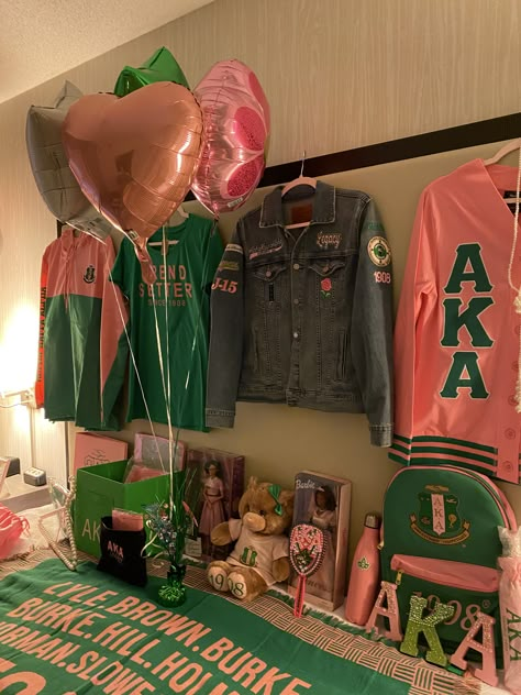 Aka Probate Gifts Room, Aka Room Decorations, Life Aspirations, Aka Founders, Sorority Room, Sorority Pictures, Aka Sorority Gifts, Alpha Woman, Spelman College