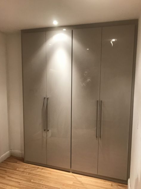 Luxx High Gloss Cashmere Fitted Wardrobes - Day & Knight High Gloss Wardrobes Bedrooms, High Gloss Wardrobe, Fitted Wardrobes Bedroom, Entrance Hall Decor, Extension Plans, House Extension Plans, Fitted Bedrooms, Fitted Wardrobes, House Extension