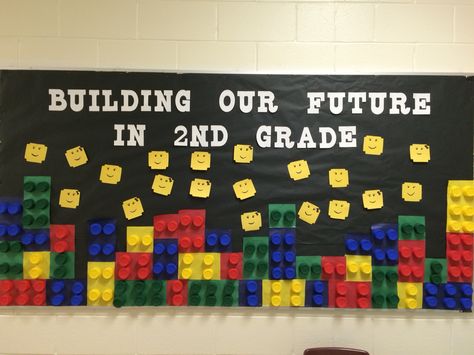 Lego bulletin board for welcoming students back! Made out of plastic cup ends! Lego Bulletin Board Classroom, Lego Classroom Door, Lego Bulletin Board, Lego Classroom Theme, Lego Decorations, Welcome Students, Back To School Bulletin Boards, Construction Theme, Game Themes