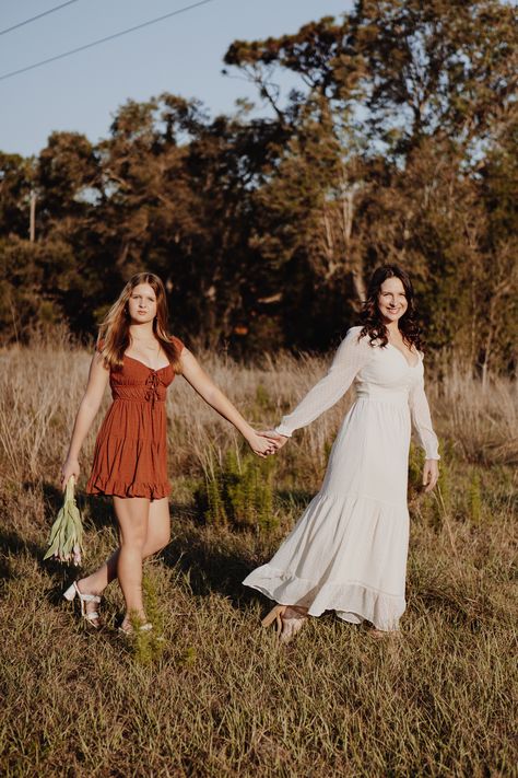 Mothers Day Photoshoot Mom And Daughter Senior Pictures, Mama And Daughter Photoshoot, Mother And 2 Daughters Photoshoot, Fall Mother Daughter Photoshoot, Mom And Teenagers Photoshoot, Monsoon Photoshoot, Mother Daughter Picture Ideas, Mom And Daughter Poses Older, Mom And Daughter Photoshoot Ideas