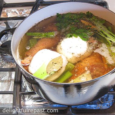 Make-Ahead Turkey Gravy and Broth (this photo - the broth) / www.delightfulrepast.com Turkey Giblet Broth, Turkey Gravy With Chicken Broth, Turkey Stock For Gravy, Chicken Gravy From Broth, Turkey Gravy Without Drippings, Side For Dinner, Turkey Giblet Gravy, Make Ahead Gravy, Make Ahead Turkey Gravy