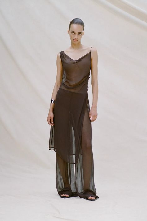 Staud Resort 2025 Ready-to-Wear Collection [PHOTOS] Dress Over Pants, Bias Cut Skirt, Metallic Dress, Latest Outfits, Fashion Wear, Night Outfits, Business Fashion, Luxury Outfits, Skirt Fashion