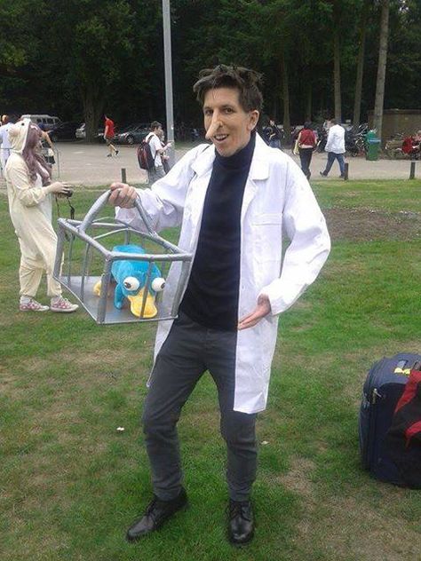 Dr. Doofenschmirtz cosplay Dr Nafario Halloween Costume, Doctor Doofenshmirtz Costume, Doofenshmirtz Costume, Dr Doofenshmirtz And Perry Costume, Perry And Doofenshmirtz Costume, Dr Dufenshmirtz Costume, Dr Doofenshmirtz Costume, Dr Nefario Costume, Phineas And Ferb Cosplay