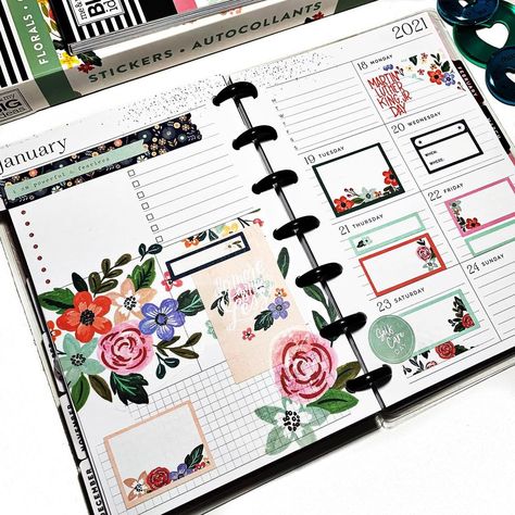 Happy Planner Mini Layouts, Happy Planner Dashboard Layout Ideas, Happy Planner Dashboard, Planner Design Layout, Planner Spread Inspiration, Dashboard Layout, Sunday Greetings, Happy Planners, Hidden Agenda