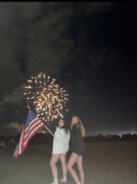 4th July Aesthetic, 4th Of July Party Aesthetic, 4th Of July Instagram Pictures, July Summer Aesthetic, Aesthetic American Flag, American Flag Aesthetic, Teen Party Aesthetic, Firework Pictures, Fourth Of July Aesthetic