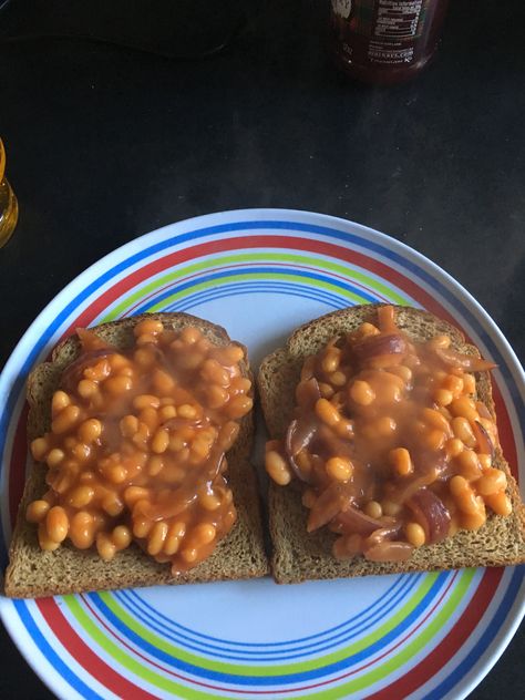 Beans On Toast Aesthetic, Fried Beans, Ice Cream Drinks, Beans On Toast, Dessert Tea, Yummy Meals, Fruit Dessert, On Toast, Foods To Eat