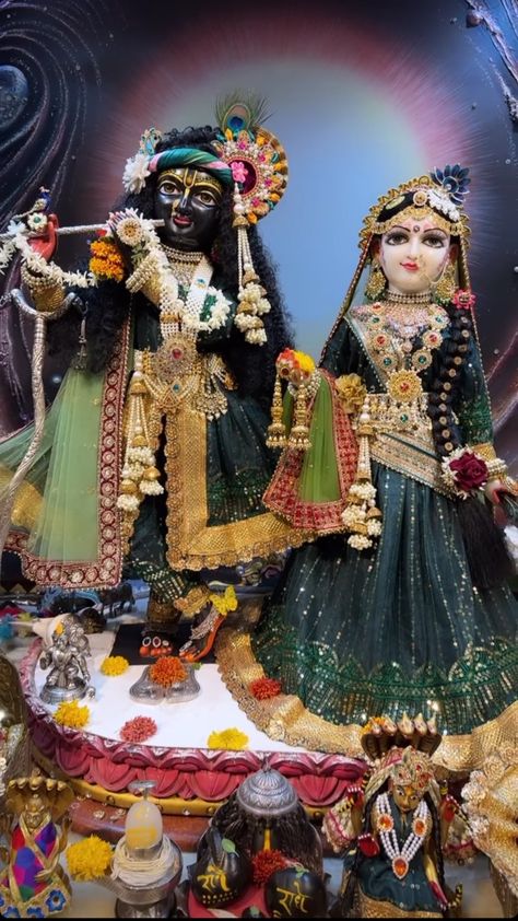 Iscon Temple Radha Krishna Hd, Iscon Temple Radha Krishna, Bihari Ji, Shri Radha, Krishna Hd, Wallpaper Iphone Boho, Krishna Ji, Krishna Photo, Pinterest Images