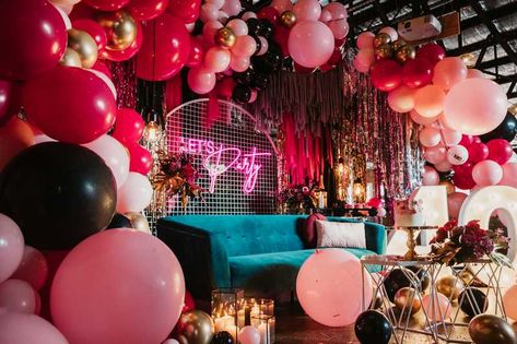 A moody burgundy 40th birthday party – fierce at 40 – Confetti Fair 40th Birthday Party Ideas, 40th Birthday Party Themes, 40th Party Decorations, 40th Party Ideas, 40th Birthday Themes, 40th Birthday For Women, 40th Bday Ideas, 40th Birthday Party Decorations, Birthday Dinner Party