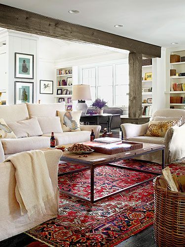 Designing Domesticity: Inspiration Monday: Working with Oriental Rugs Cozy Living Room Design, Living Room Red, Design Salon, Family Room Design, A Living Room, Cozy Living Rooms, My New Room, Living Room Inspiration, Cozy Living