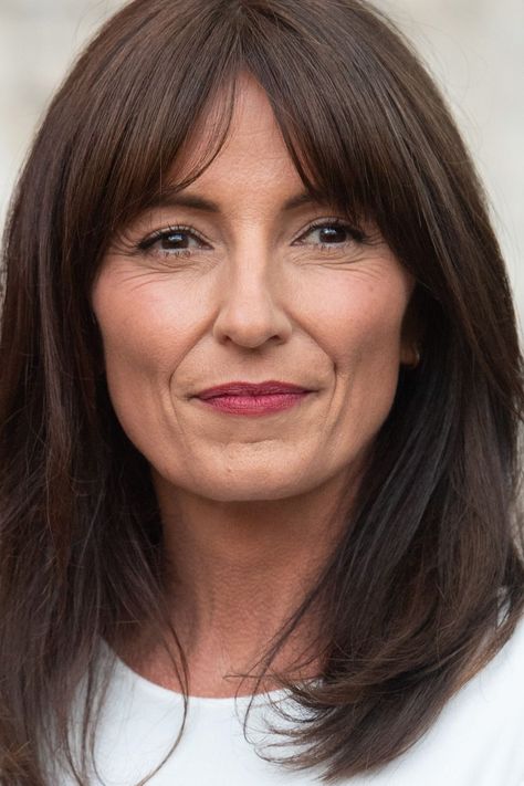 Half Long Haircut, Davina Mccall Hair, Davina Mccall Style, Summer Mckeen Hair, Martina Mcbride Hairstyles, Davina Mccall Fitness, Davina Mccall Hair Fringe, Annalynne Mccord Hair Curly, Healthy Tan