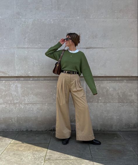 Simple spring look wide leg trousers and olive green jumper Spring Outfits Beige Pants, Wide Leg Brown Pants Outfit Winter, Green Jumper Outfit Aesthetic, Beige And Green Outfits For Women, Styling Green Sweater, Green Sweater Winter Outfit, Olive Jumper Outfit, Beige Trousers Outfit Fall, Outfit With Green Trousers