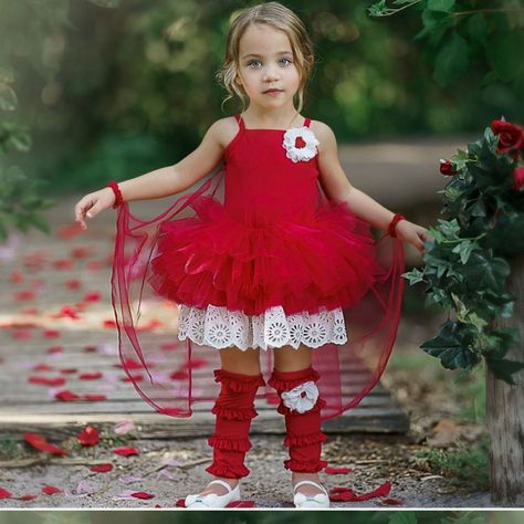 Red and white weddings