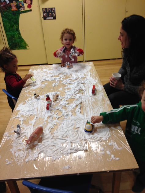 making tracks in the "snow" (shaving cream)…followed the activity with the book "The snowy day" The Snowy Day, Winter Activities For Toddlers, Alphabet Activities Kindergarten, Kindergarten Decorations, Rainbow Mobile, Winter Play, Snow Theme, Snow Activities, Winter Art Projects