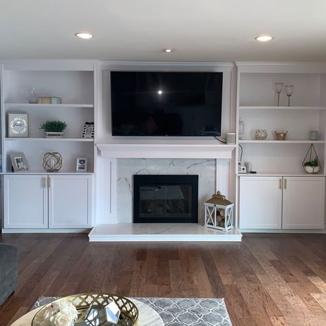 Diy Fireplace Surround, Shelves Around Fireplace, Bookshelves Around Fireplace, Fireplace Bookcase, Built In Around Fireplace, Fireplace Bookshelves, Built In Shelves Living Room, Fireplace Shelves, Shelves Living Room