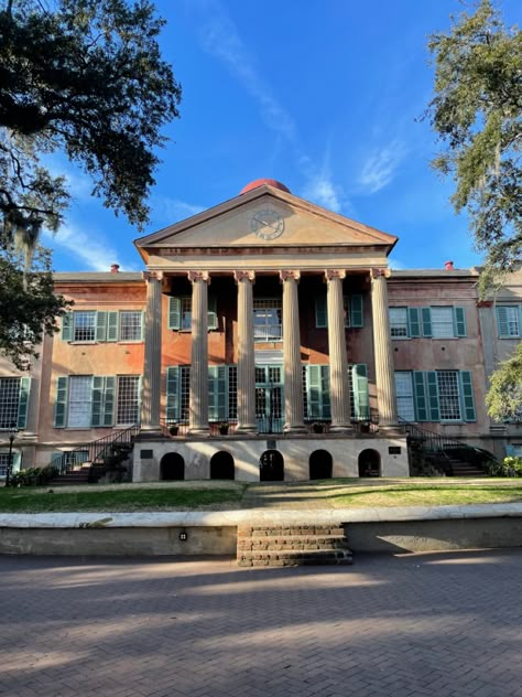 Charleston Apartment Aesthetic, Charleston College, Charleston University, College Of Charleston Aesthetic, Charleston Sc Aesthetic Wallpaper, Downtown Charleston Sc Aesthetic, Charleston Southern University, Eckerd College, Charleston Sc Downtown