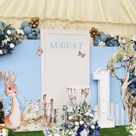 Peter Rabbit Decor, Rabbit Theme Party, Rabbit Theme, Peter Rabbit Birthday, Rabbit Birthday, Boys First Birthday Party Ideas, Bunny Birthday, Rabbit Decor, Luxury Event