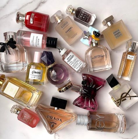 #perfume #perfumecollection #aesthetic Mini Perfumes Aesthetic, Perfume Aesthetic Collection, Mini Perfume Aesthetic, Fragrances Aesthetic, Mini Perfume Collection, Perfume Table, Perfume Collection Display, Perfumes Collection, Mini Perfumes