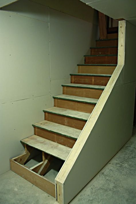 Stairway Remodel, Basement Stair Railing Ideas, Basement Stair Lighting, Basement Stairway, Basement Stair, Diy Stair Railing, Basement Stairs Ideas, Kitchen Stairs, Brunswick House