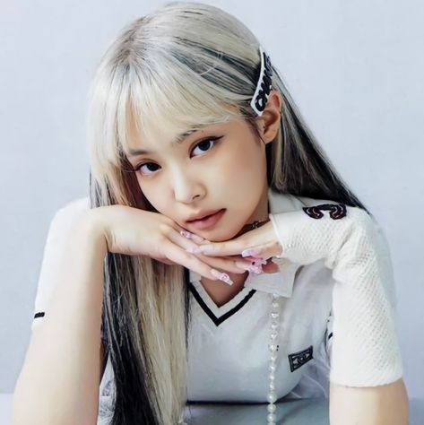 Hair Fan, Hair Stylist Life, Diy Beauty Hacks, Hair Inspo Color, Dream Hair, Blackpink Jennie, Ulta Beauty, Diy Beauty, Oreo