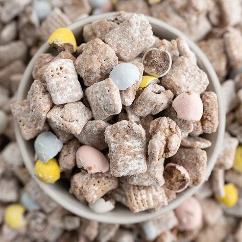 Cadbury Egg Muddy Buddies - Cooking With Karli Easter Puppy Chow, Chocolate Cereal Treats, Easter Muddy Buddies, Sweet Chex, Easter Candies, Salty Desserts, Chocolate Chex, Muddy Buddies Recipe, Easter Food Appetizers