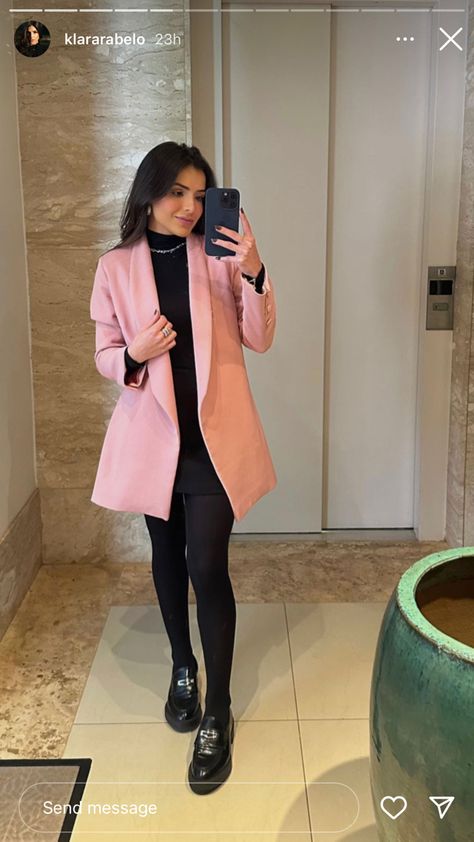 Pink Blazer Outfit, Blazer Rosa, Doctor Outfit, Look Office, Cold Outfits, Blazer Outfits, Dope Outfits, Formal Outfit, Office Outfits