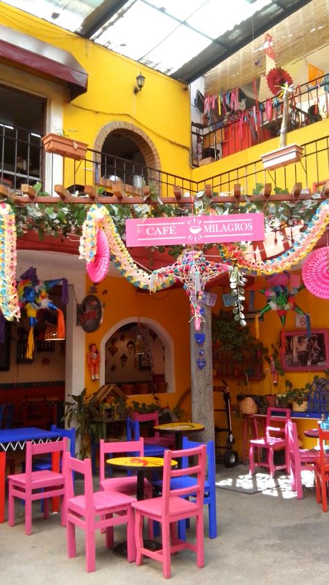 Mexican Small Business, Mexican Aesthetic Restaurant, Mexican Bakery Design, Mexican Cafe Aesthetic, Mexican Bakery Aesthetic, Mexican Bakery Shop, Mexican Coffee Shop, Cafe Deco, Mexican Cafe