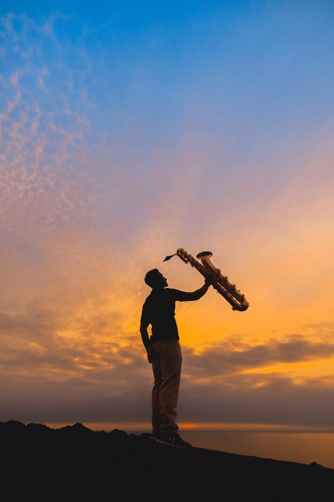 baritone sax Wallpaper - Peru/Huacho Baritone Saxophone Aesthetic, Saxophone Aesthetic Wallpaper, Sax Aesthetic, Saxophone Photography, Bari Saxophone, Charlotte Aesthetic, Band Senior Pictures, College Romance Books, Element Art