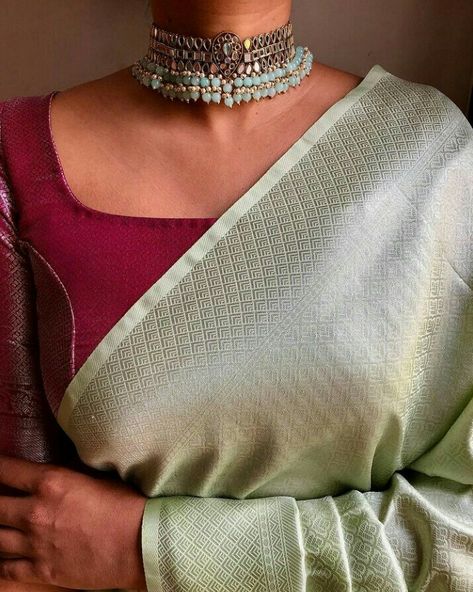 Box Neck Blouse Design, Blouse Designs For Checks Sarees, Blouse Neck Designs Saree, Farewell Outfits, Latest Blouse Back Neck Designs, Blouse Sleeves Design, Latest Saree Blouse Designs, Blouse Designs Saree, Alternative Fashion Grunge