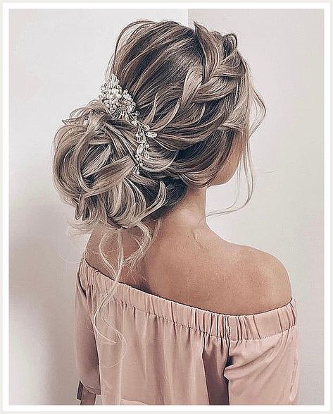 Winter Wedding Hairstyles - Snuggle up to Amazon.com - You could discover everything you need there. Click to visit today! Gold Bridal Hair Accessories, Gold Hair Comb Wedding, Bride Hair Piece, Bridesmaid Hair Pieces, Winter Wedding Hair, Prom Photography, Hair Accessories Bridal, Hair Accessories Wedding, Mother Of The Bride Hair