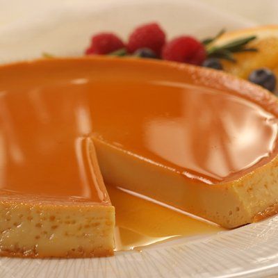 Vanilla Flan Recipe, Vanilla Flan, Caramel Flan, Spanish Desserts, Flan Recipe, Milk Recipes, Sweet Stuff, Trifle, Decadent Desserts