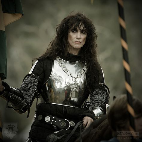 Abbey Tournament Festival 2013 | Flickr - Photo Sharing! Medieval Tournament Aesthetic, Irl Faceclaims, Women's Armor, Armor Photo, Medieval Festival, Women Warriors, Female Armor, Female Knight, Fantasy Photography