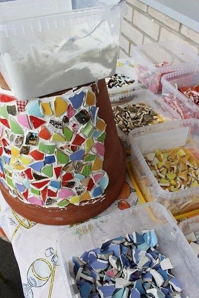 Diy Mosaic Bird Bath, Pottery Mosaic, Hanging Glass Planters, Hand Planters, Lotus Flower Candle Holder, Hanging Glass Vase, Mosaic Pot, Mosaic Planters, Mosaic Pots