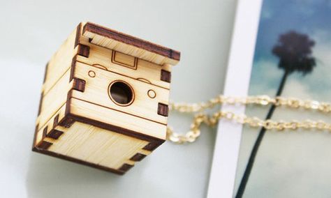 polaroid locket Camera Locket, Camera Necklace, 3d Camera, Victorian Locket, Polaroid Camera, Photography Tools, Gifts For Photographers, Vintage Camera, Tech Gifts