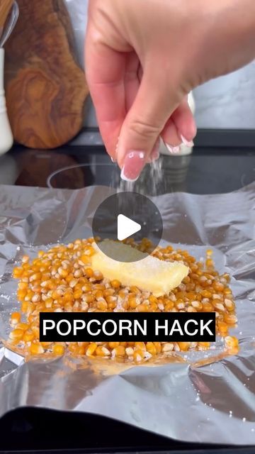 Foodporn ™ on Instagram: "Is this the greatest popcorn hack ever? 🤷🏽‍♂️🍿  With @alonaloewen" Popcorn Flavours Recipes, Popcorn Corn On The Cob Bags, Popcorn Cones Diy, Pan Popped Popcorn, Popcorn Kernels Crafts, Making Popcorn On The Stove, Easy Popcorn Balls Simple, Starters For Christmas Dinner, Colored Popcorn Recipe Easy