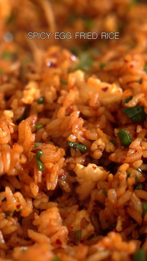 Healthy Indian Dinner Recipes, Spicy Fried Rice Recipe, Chicken Egg Fried Rice, Spicy Fried Rice, Indian Dinner Recipes, Egg Fried Rice, Indian Dinner, Spicy Snacks Recipes, Vegetarian Fast Food