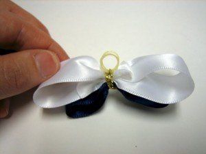 How To Make Dog Bows, Dog Bows Diy How To Make, How To Make Dog Bows With Ribbon, Easy Dog Bows No Sew, Diy Dog Bows, Dog Hair Bows Diy How To Make, How To Make Dog Hair Bows, Dog Hair Bows Diy, Dog Bows Diy