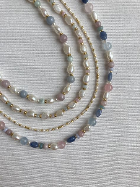 Pearl And Beaded Necklace, Classic Beaded Jewelry, Wire Necklaces Diy, Beads Pearl Necklace, Pearl Jewelry Handmade, Handmade Jewelry Pearls, Hand Made Necklaces, Pearl Bead Jewelry, Beading Ideas Jewelry Handmade