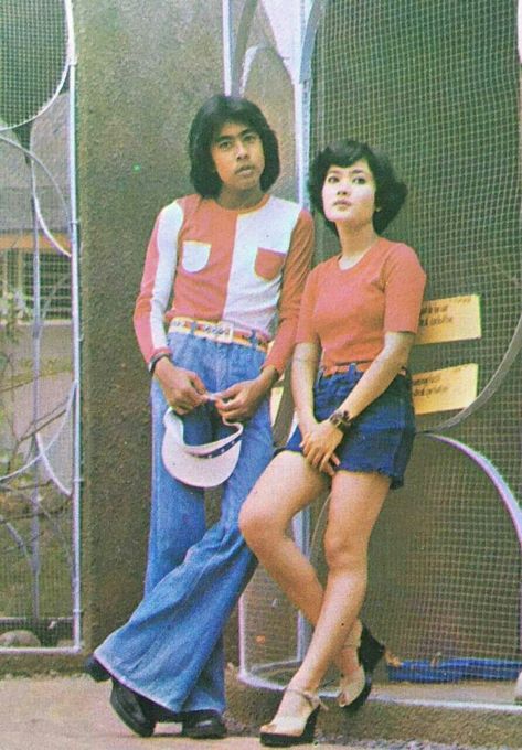 1970s Asian Fashion, Philippines 90s Aesthetic, 80s Filipino Fashion, 70s Asian Fashion, 90s Fashion Philippines, 1970s Philippines, 90s Style Outfits, Xmas Outfit Ideas, Filipino Vintage