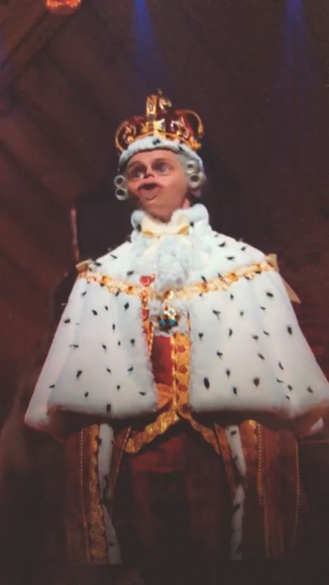 Hamilton Musical Funny, King George The Third, Funny Hamilton, Theatre Humor, George Hamilton, Hamilton Wallpaper, Musicals Funny, Hamilton Jokes, Hamilton Lin Manuel