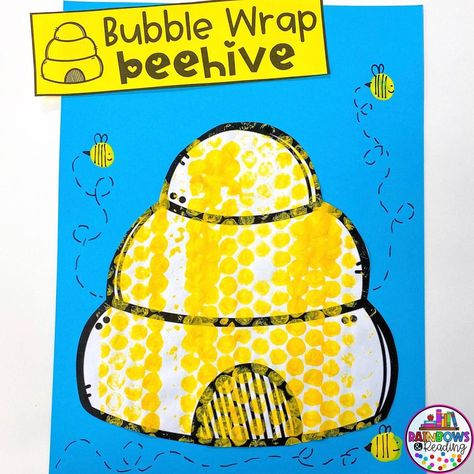 Jen: Rainbows and Reading on Instagram: “My students loved doing our bubble wrap beehive craft. I always make sure to have some bubble wrap for crafts, and you can grab some at…” Beehive Craft, Bumble Bee Craft, Bee Hive Craft, Bee Craft, Bumble Bees, Bee Hive, Grade 1, Bumble Bee, Bubble Wrap