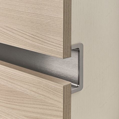 "C" GOLA Profile - Richelieu Hardware Gola Profile Kitchen, Handle Less Kitchen, Cabinet Profiles, Profile Handles, Modern Konyhatervezés, Kitchen Joinery, Furniture Details Drawing, Profile Handle, Handleless Cabinets