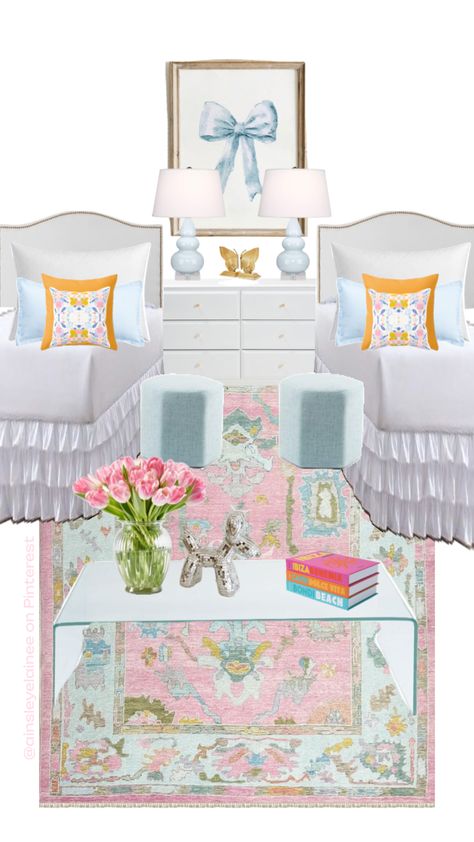 @ainsleyelainee Sorority House Rooms, Preppy Dorm Room Decor, Luxury Dorm Room, Dorm Room Themes, Pretty Dorm Room, Sorority Room, Dorm Themes, College Bedroom Decor, Blue Dorm