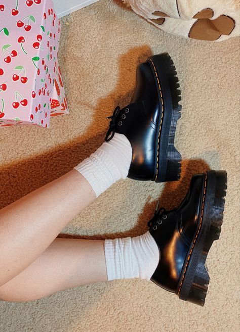 Flat Platform Shoes, Black Platform Shoes Outfit, Platform Shoes Outfit, Platform Shoes Sneakers, Black Platform Sneakers, Shoes Platform Sneakers, Black Platform Shoes, Chunky Shoes, Statement Shoe