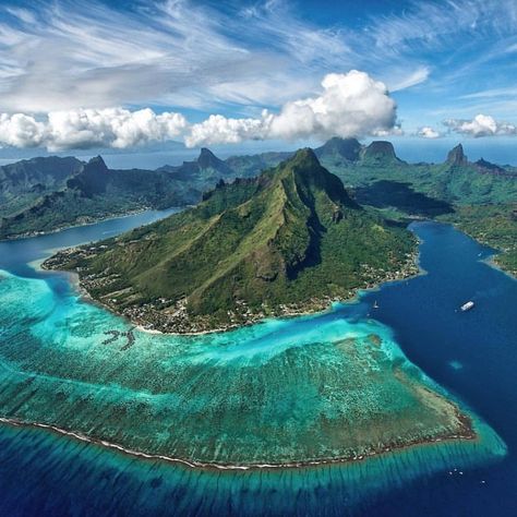 Moorea Island, Moorea Tahiti, Tropical Islands Paradise, Miyagi, Paradise On Earth, Paradise Island, French Polynesia, Bora Bora, Travel Lover