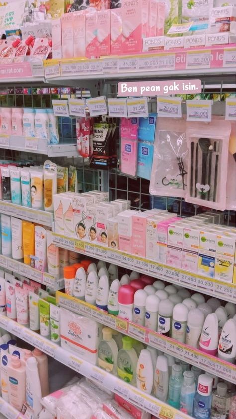 Skincare Shopping Aesthetic, Pap Belanja Skincare, Pap Skincare Aesthetic, Alfamart Aesthetic, Belanja Skincare, Pap Skincare, Meka Up, Barang Aesthetic, Frame Mockup Free