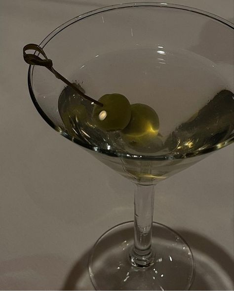 #martini Martini Olives, Be Serious, Dirty Thirty, Dirty Martini, Pretty Drinks, Rich Kids, Wine And Dine, Old Money Aesthetic, 로고 디자인