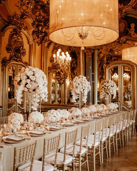 If your reception room is as regal as this one at Villa Cora, you may want to keep your floral arrangements and table linens minimal. That doesn't mean they can't be glam, however. Although The Tuscan Wedding chose mixes of white and blush garden roses from Il Giardino delle Fate, the tablescapes' centerpieces still felt extravagant due to their height and crystal hangings. Tall Floral Arrangements, Wedding Cake Tops, Luxury Wedding Decor, Elegant Wedding Reception, Tuscan Wedding, Fancy Wedding, Wedding Hall, Glamorous Wedding, Glam Wedding